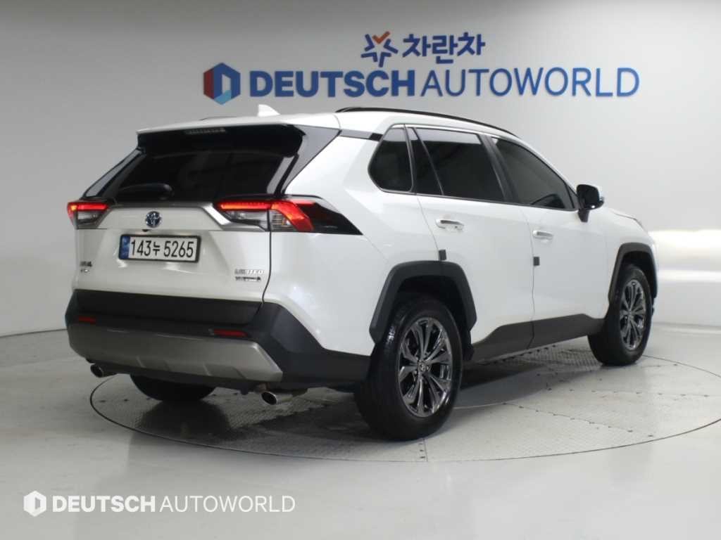 토요타 라브4 RAV4(5세대) 2.5 4WD 하이브리드 이미지 2