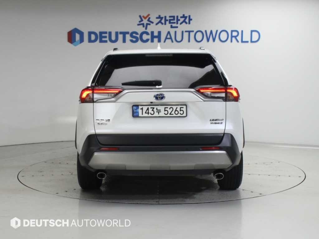 토요타 라브4 RAV4(5세대) 2.5 4WD 하이브리드 이미지 4