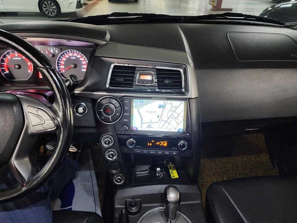 KG모빌리티(쌍용) 코란도 코란도스포츠 디젤 4WD 익스트림 이미지 11