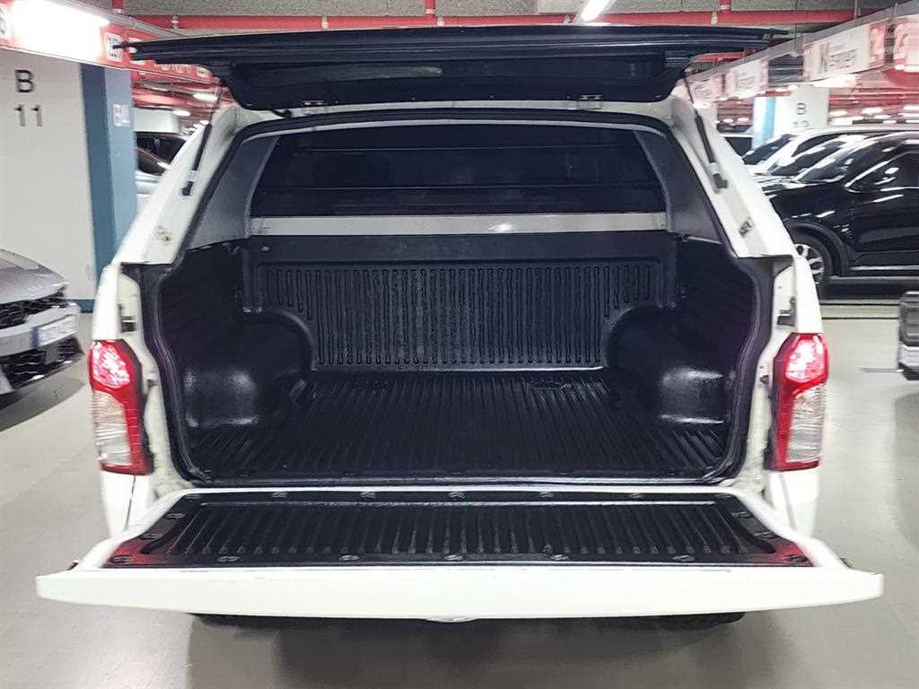 KG모빌리티(쌍용) 코란도 코란도스포츠 디젤 4WD 익스트림 이미지 8