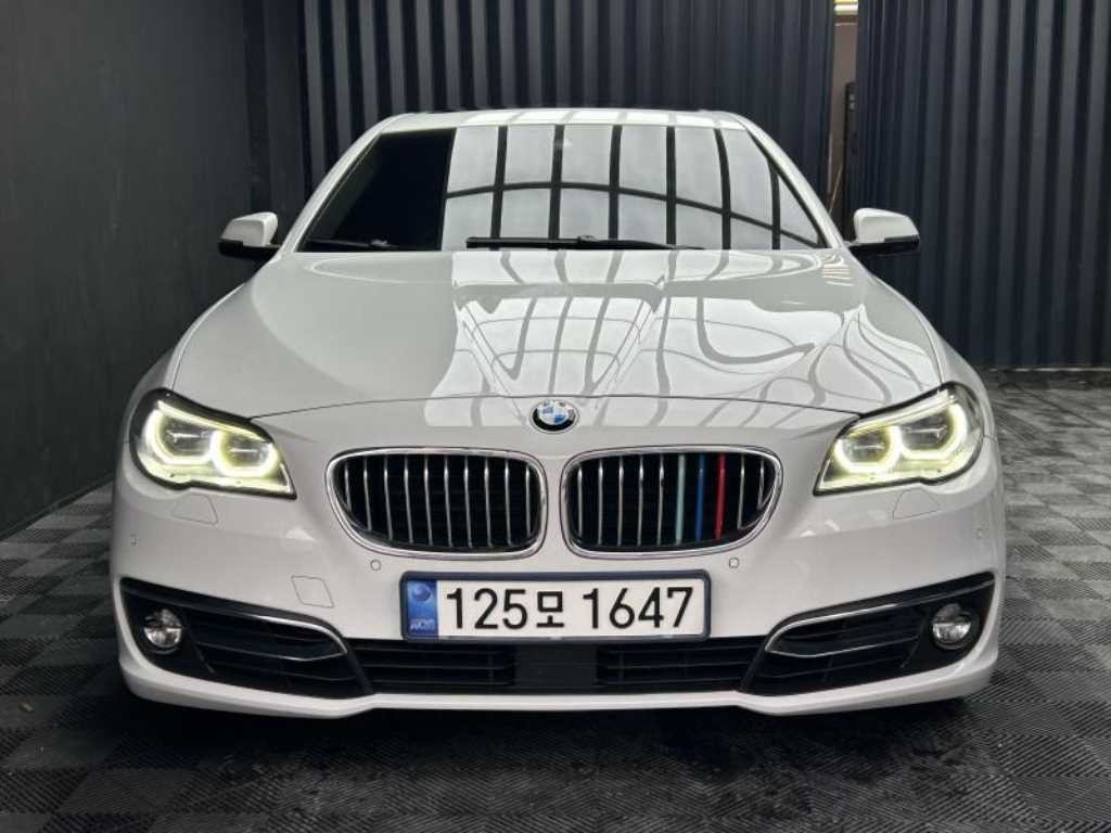 BMW 5시리즈 5시리즈 (F10) 528i 럭셔리 플러스 이미지 1