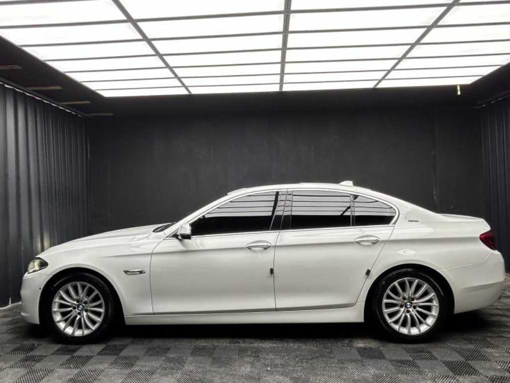 BMW 5시리즈 5시리즈 (F10) 528i 럭셔리 플러스 이미지 3