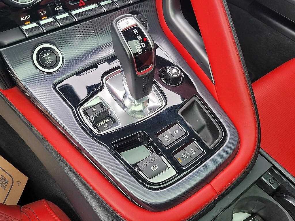 재규어 F-TYPE P380 R-다이나믹 쿠페 이미지 11