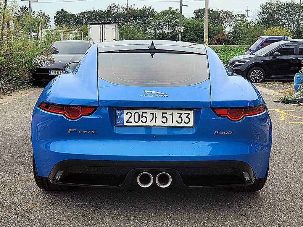 재규어 F-TYPE P380 R-다이나믹 쿠페 이미지 3