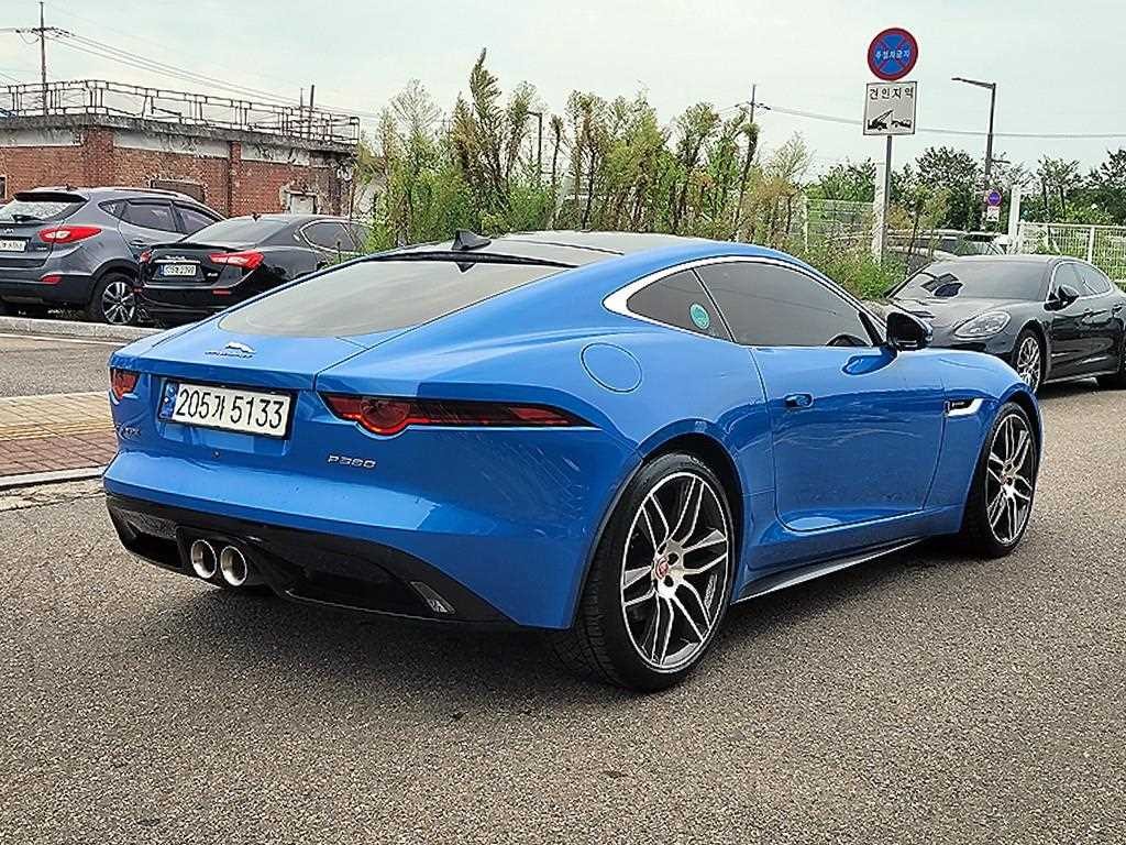재규어 F-TYPE P380 R-다이나믹 쿠페 이미지 4