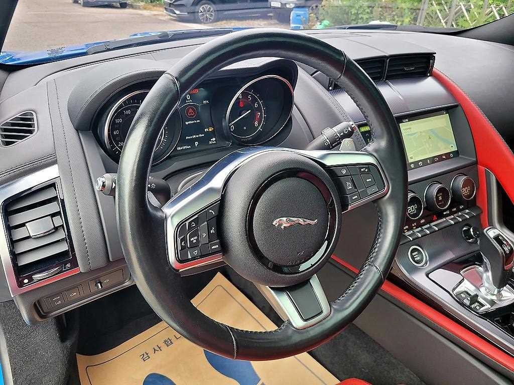 재규어 F-TYPE P380 R-다이나믹 쿠페 이미지 7