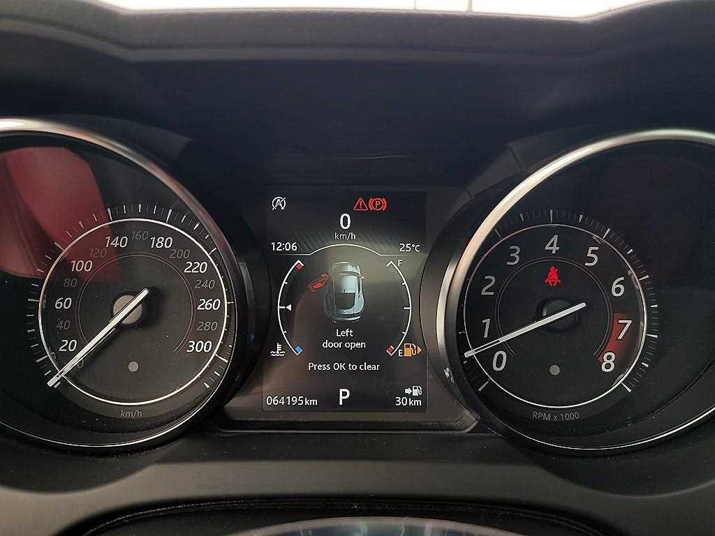 재규어 F-TYPE P380 R-다이나믹 쿠페 이미지 8