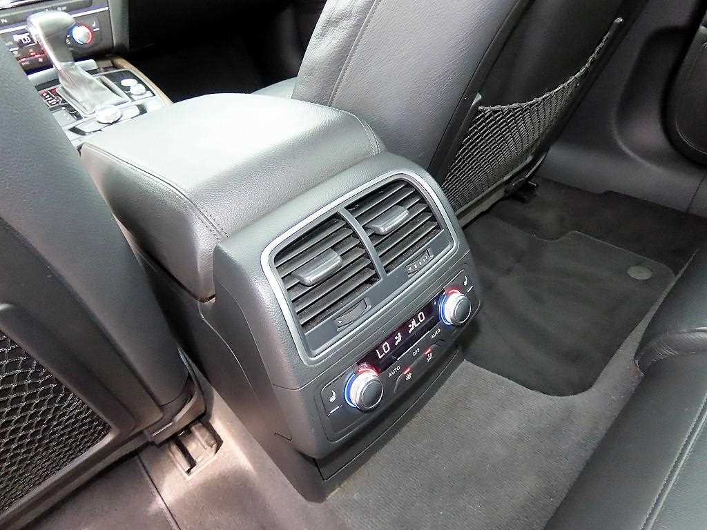 아우디 A7 3.0 TFSI 콰트로 엔트리 이미지 15