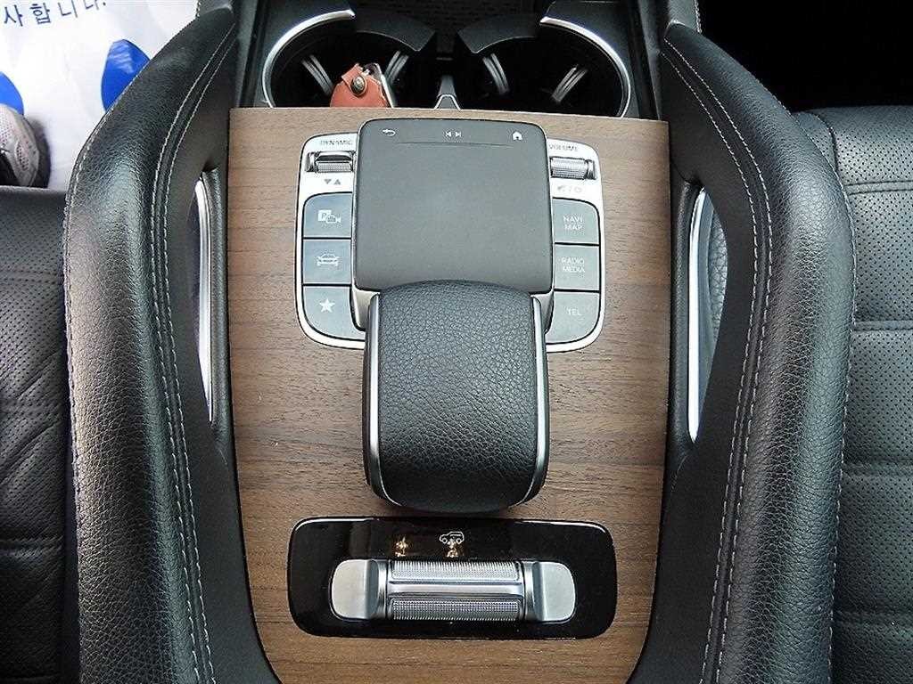 벤츠 GLE 클래스 GLE 클래스 W167 GLE 450 4MATIC 이미지 12