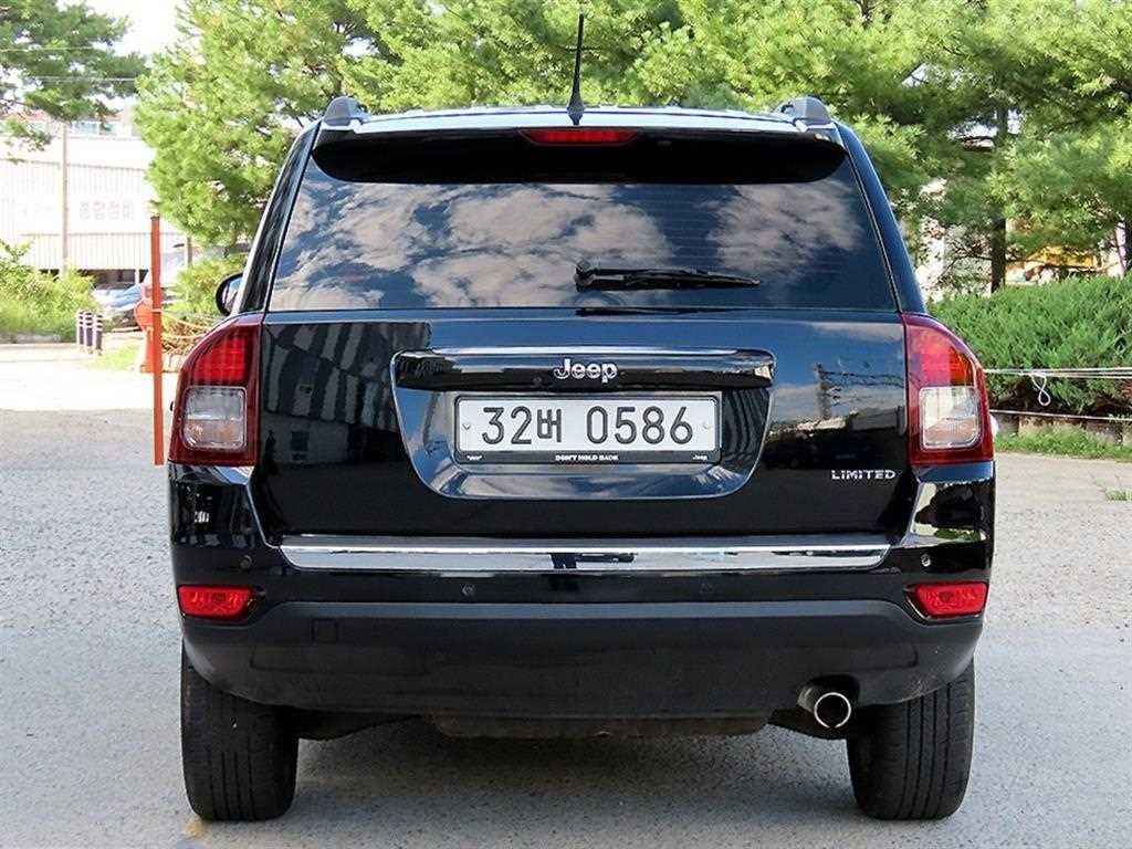 지프 컴패스 2.4 리미티드 이미지 4