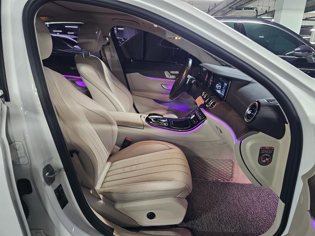 벤츠 E 클래스 E-클래스 W213 E220d 익스클루시브 이미지 11