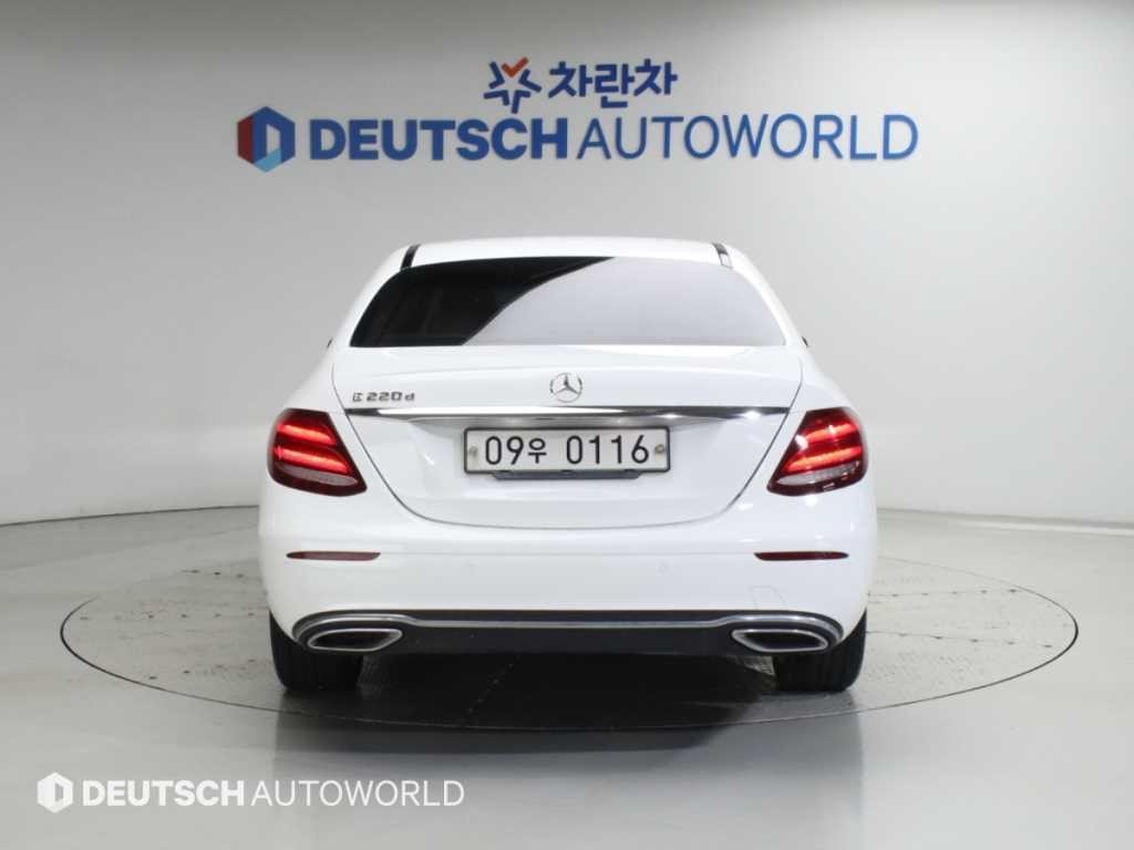 벤츠 E 클래스 E-클래스 W213 E220d 익스클루시브 이미지 5