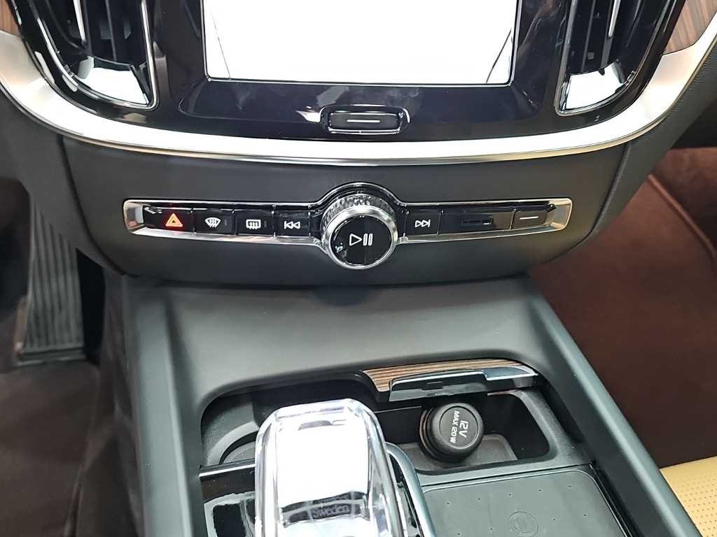 볼보 V60 V60 크로스 컨트리 2세대 2.0 B5 울트라 AWD 이미지 10