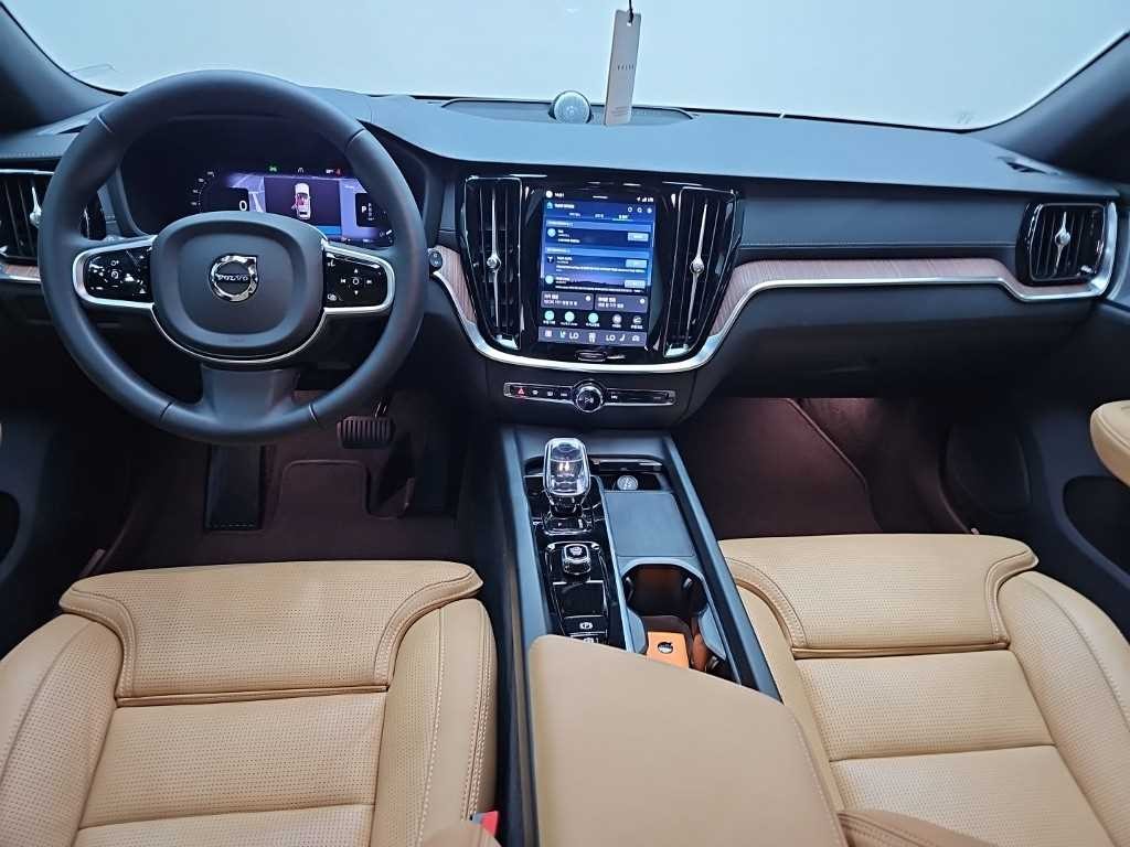 볼보 V60 V60 크로스 컨트리 2세대 2.0 B5 울트라 AWD 이미지 7