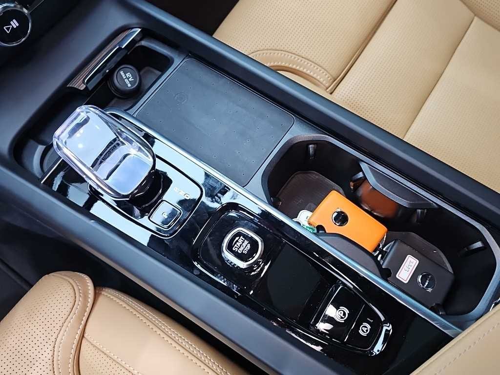 볼보 V60 V60 크로스 컨트리 2세대 2.0 B5 울트라 AWD 이미지 8