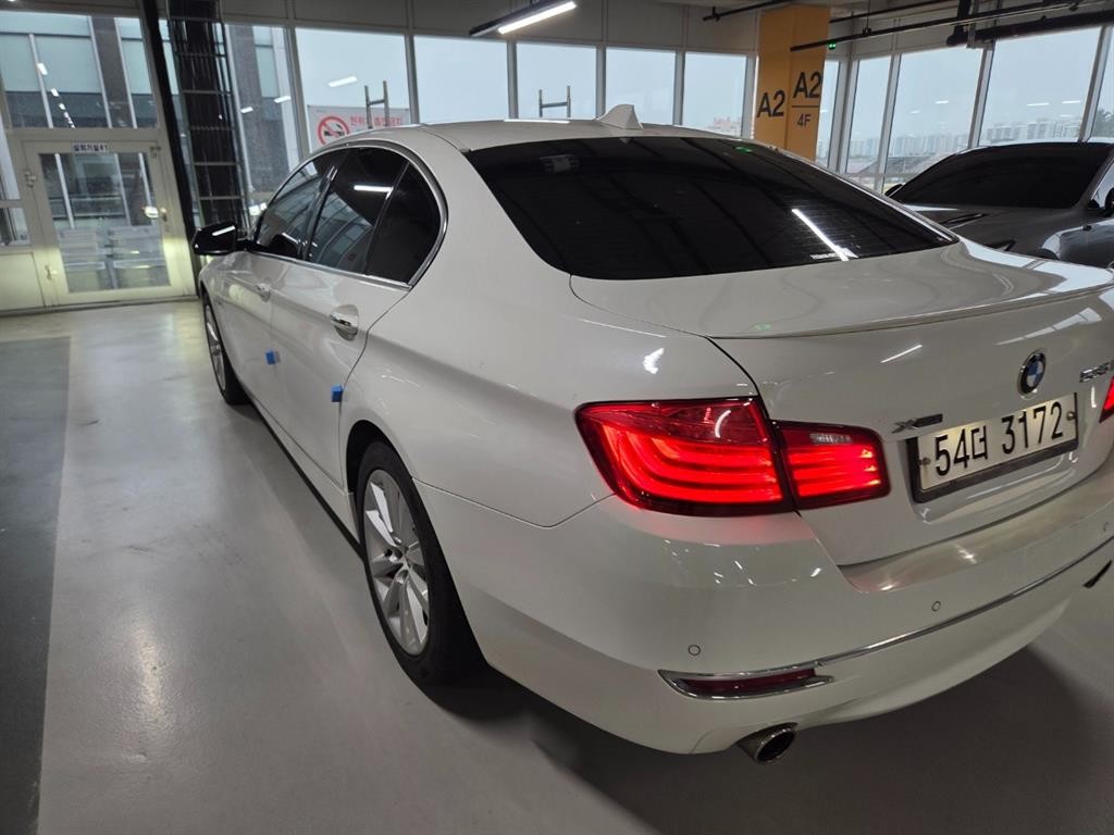 BMW 5시리즈 5시리즈 (F10) 528i xDrive 럭셔리 이미지 3