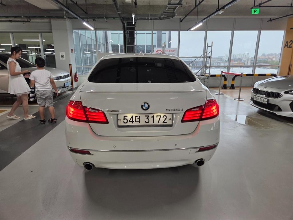 BMW 5시리즈 5시리즈 (F10) 528i xDrive 럭셔리 이미지 4