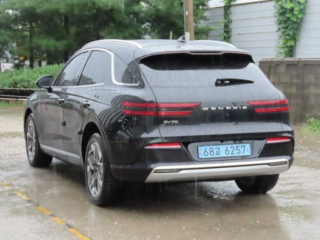 제네시스 GV70 일렉트리파이드 GV70 e-AWD 이미지 3