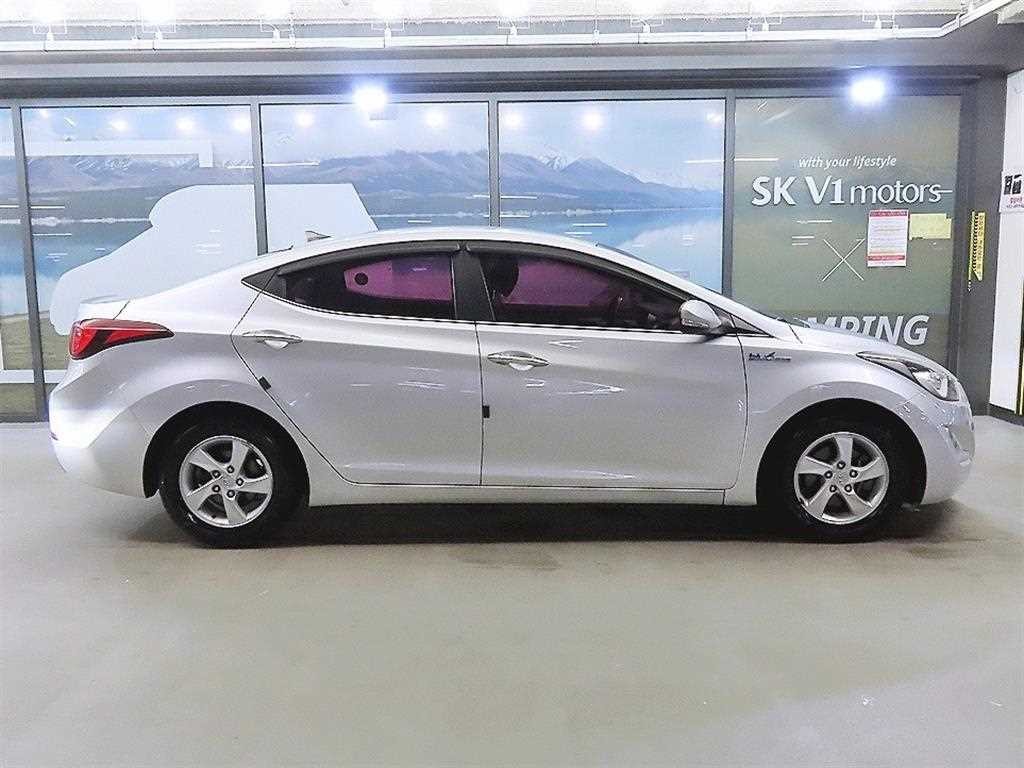 현대 아반떼 더 뉴 아반떼 1.6 VGT 스마트 이미지 3