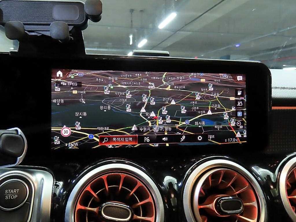 벤츠 EQB EQB (X243) EQB 300 4MATIC 일렉트릭 아트 이미지 13