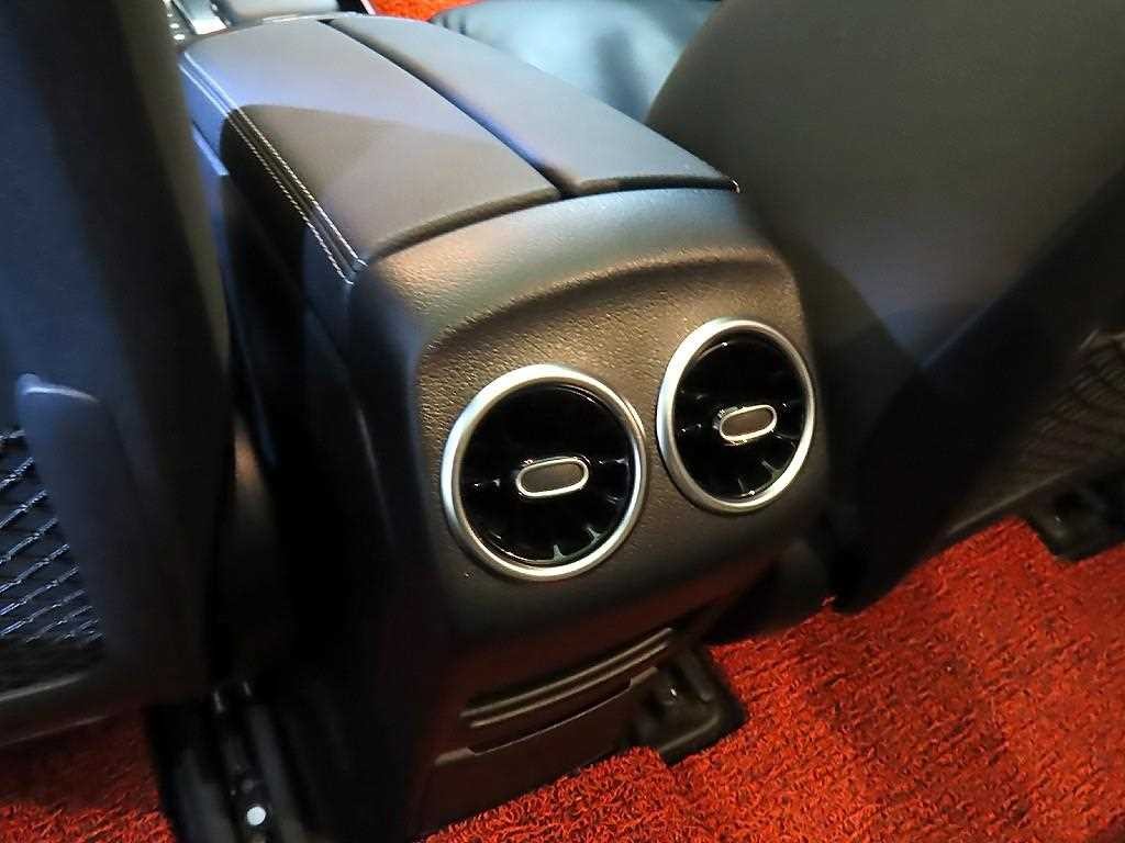 벤츠 EQB EQB (X243) EQB 300 4MATIC 일렉트릭 아트 이미지 15