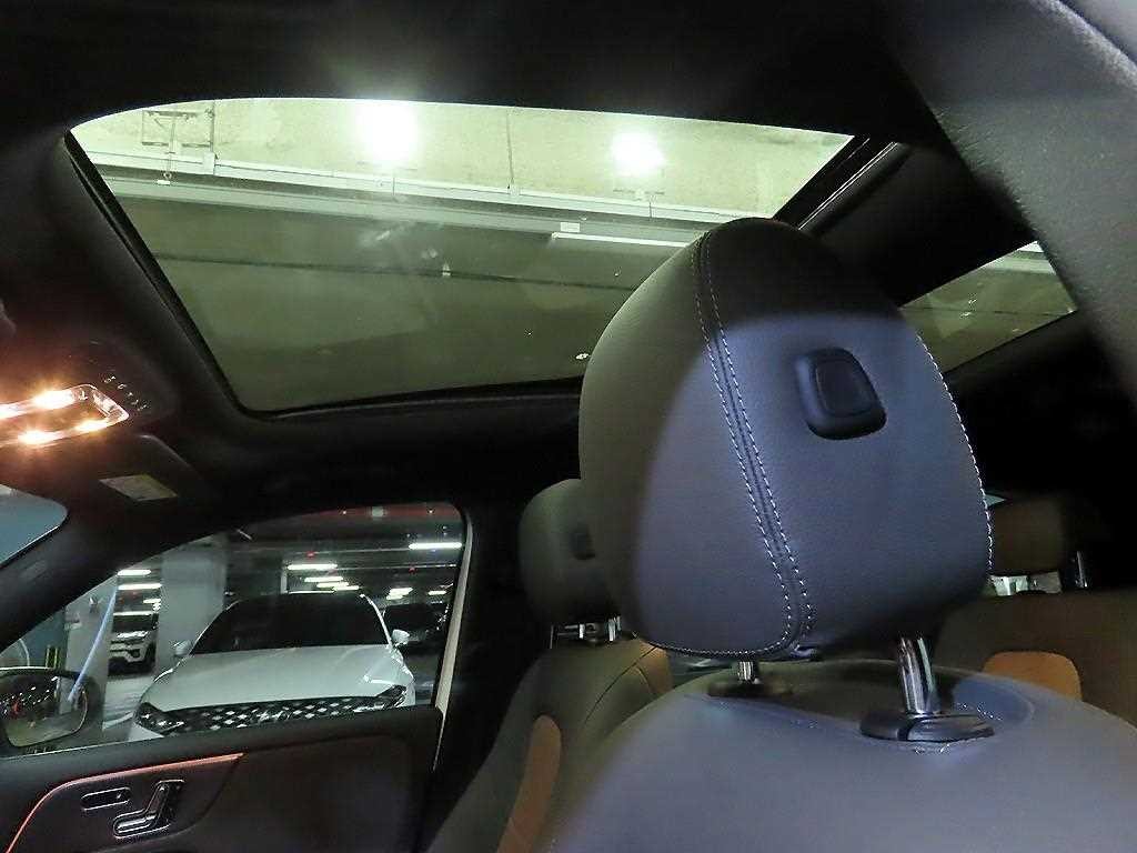벤츠 EQB EQB (X243) EQB 300 4MATIC 일렉트릭 아트 이미지 16
