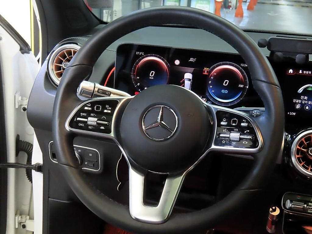 벤츠 EQB EQB (X243) EQB 300 4MATIC 일렉트릭 아트 이미지 8