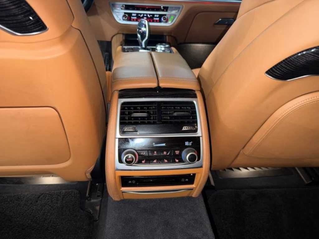BMW 7시리즈 7시리즈 (G11) 740Ld xDrive M 스포츠 이미지 15