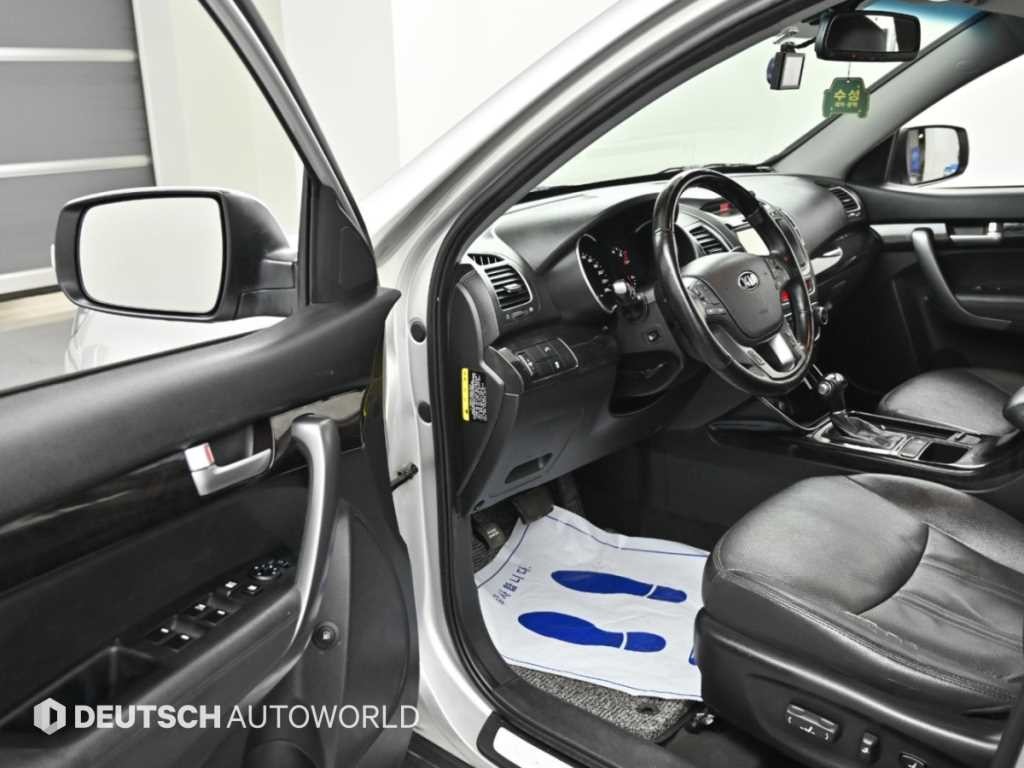 기아 쏘렌토 뉴 쏘렌토 R 2WD 2.0 TLX 스페셜 이미지 11