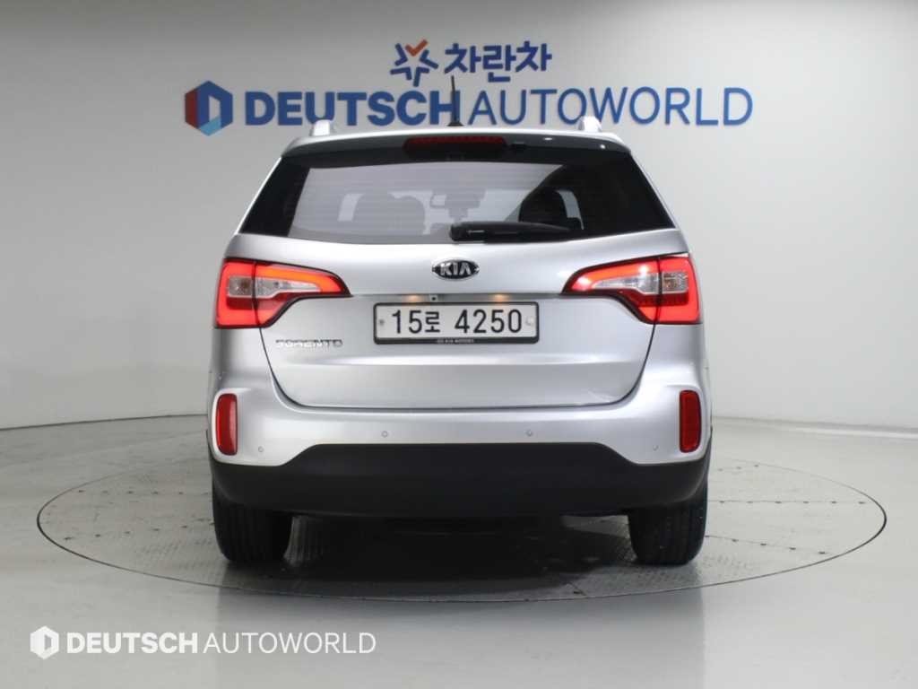 기아 쏘렌토 뉴 쏘렌토 R 2WD 2.0 TLX 스페셜 이미지 4