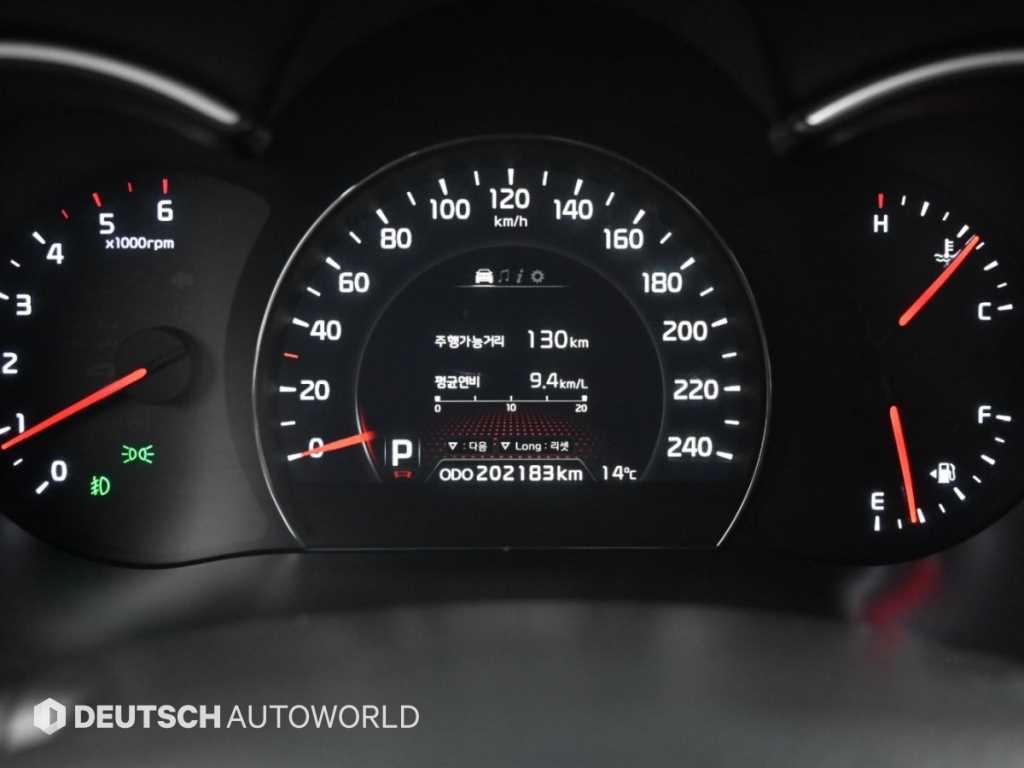 기아 쏘렌토 뉴 쏘렌토 R 2WD 2.0 TLX 스페셜 이미지 8