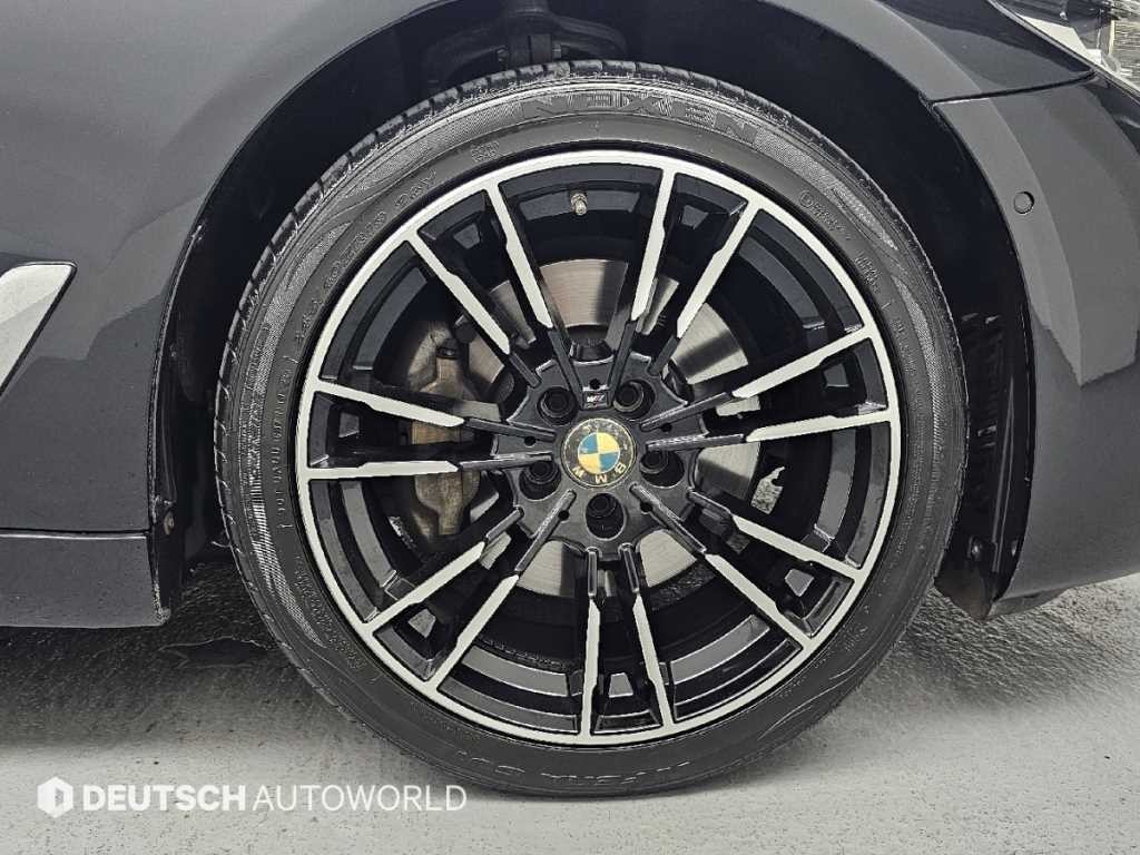 BMW 5시리즈 5시리즈 (G30) 530i xDrive 럭셔리 플러스 이미지 5