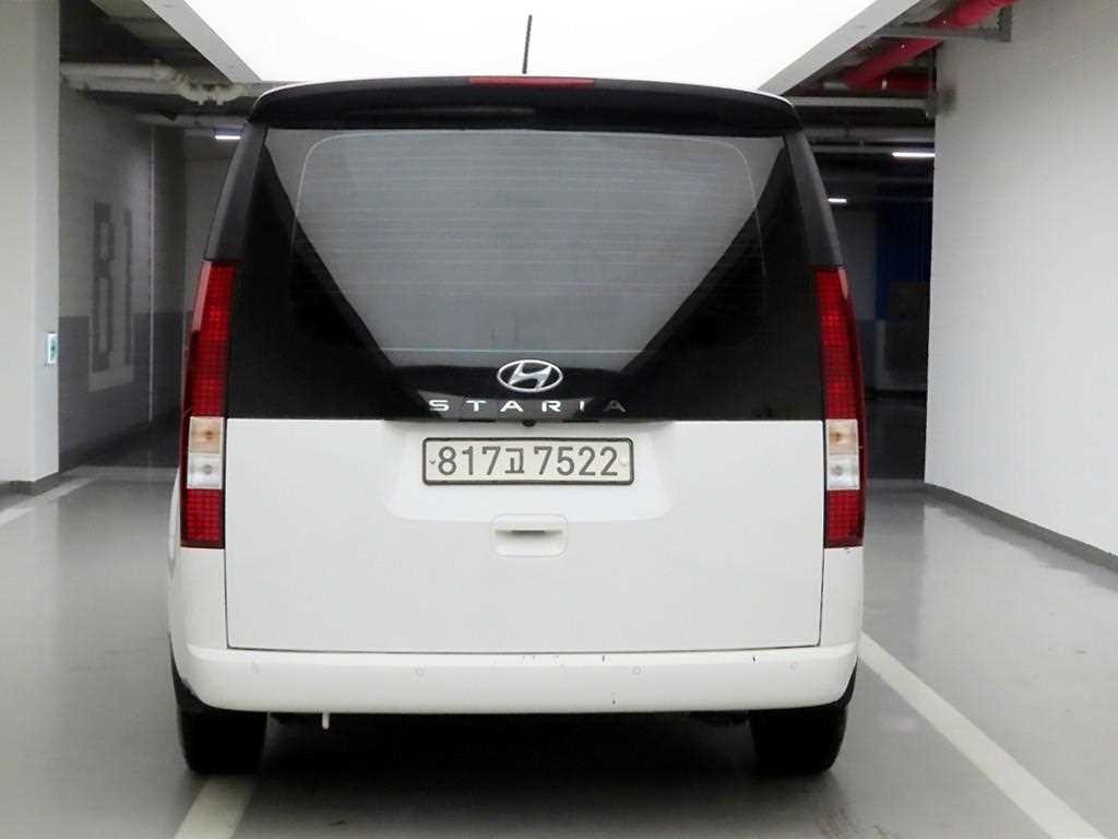 현대 스타리아 2WD 디젤 카고 스마트 3인승 이미지 3