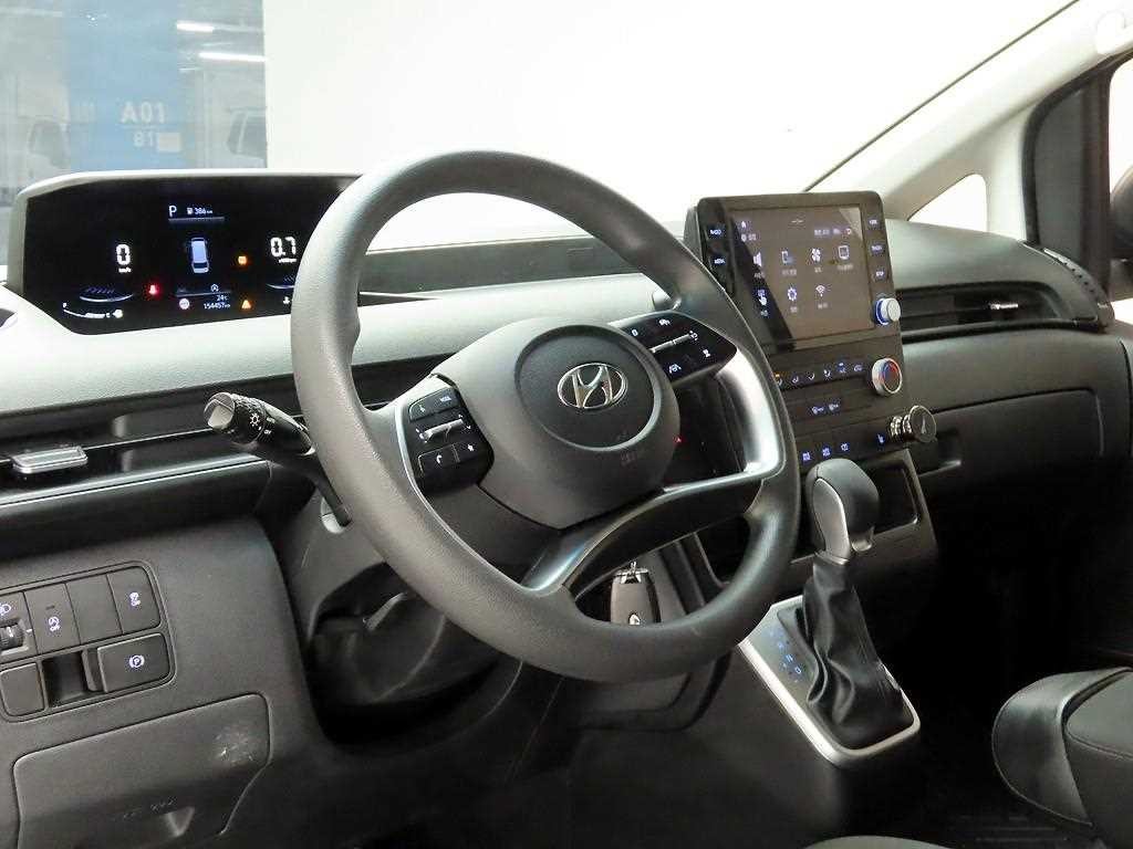 현대 스타리아 2WD 디젤 카고 스마트 3인승 이미지 8