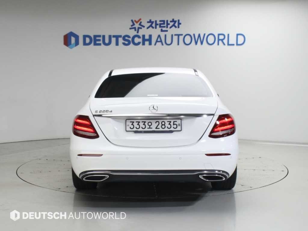 벤츠 E 클래스 E-클래스 W213 E220d 익스클루시브 이미지 4