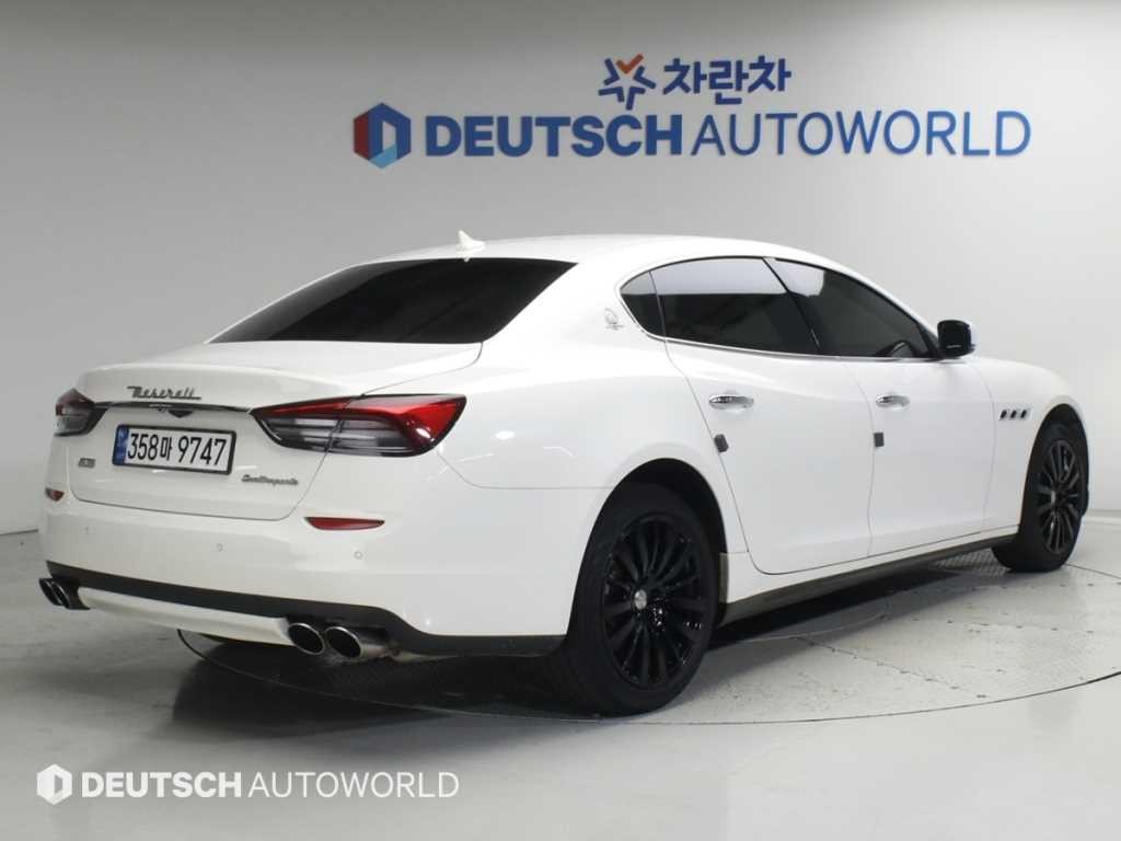 마세라티 콰트로포르테 3.0 V6 이미지 2