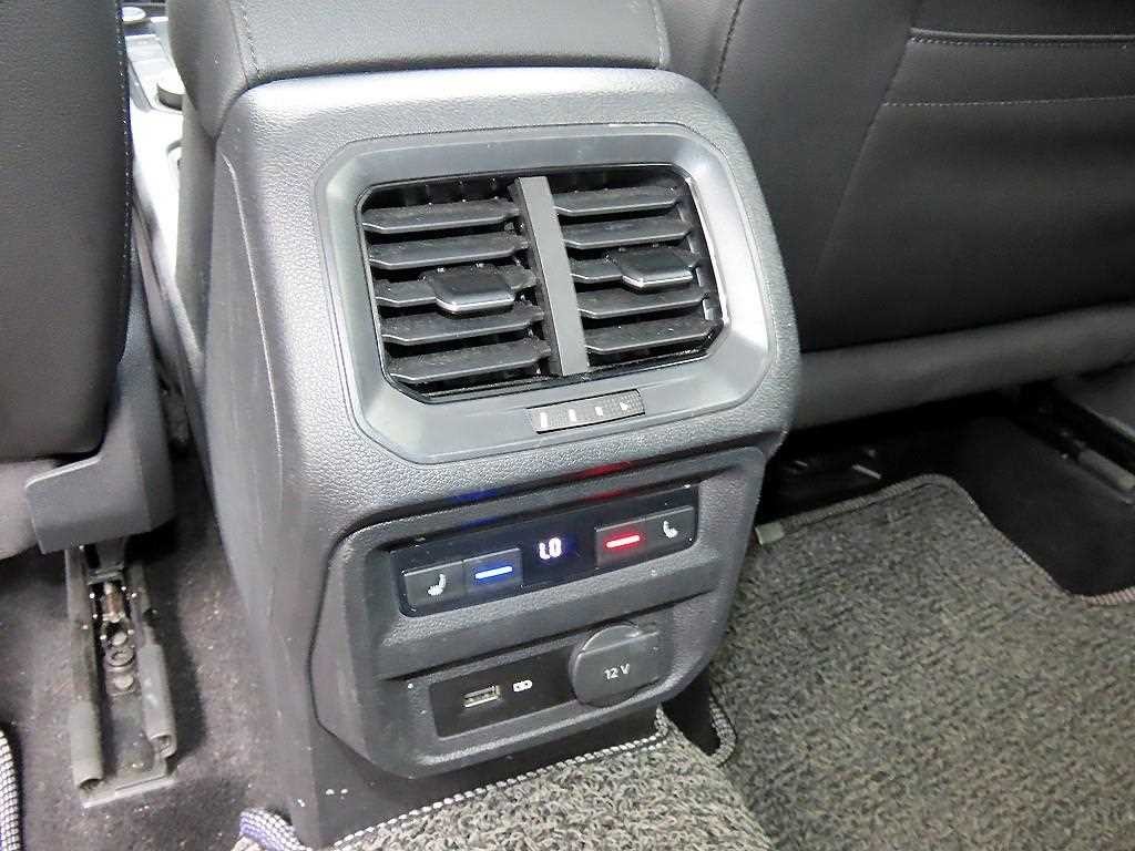 폭스바겐 티구안 티구안(2세대) 2.0 TDI 프레스티지 4모션 이미지 17