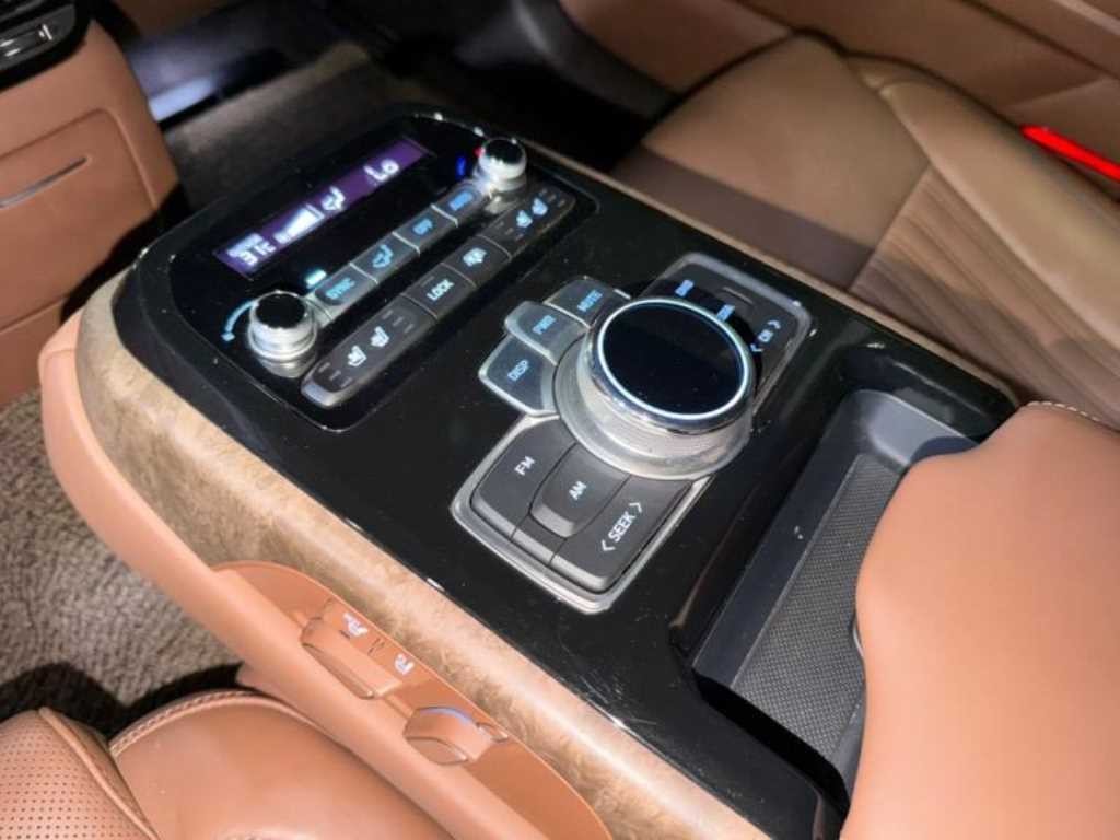 제네시스 G90 3.8 GDI AWD 프리미엄 럭셔리 이미지 16