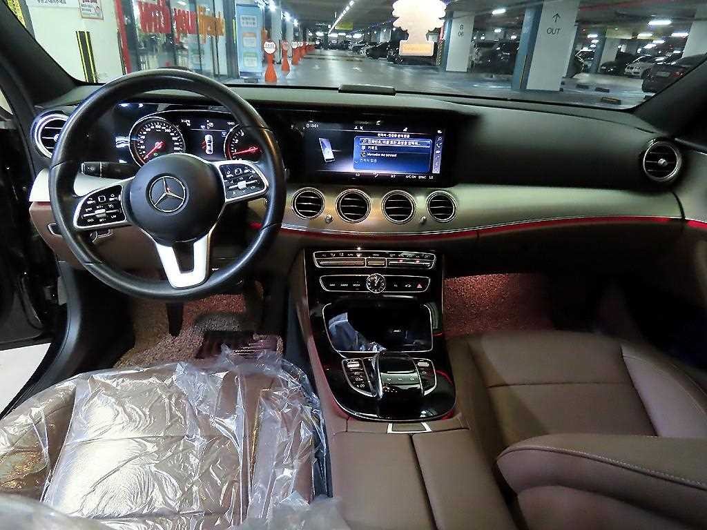 벤츠 E 클래스 E-클래스 W213 E300 아방가르드 이미지 10