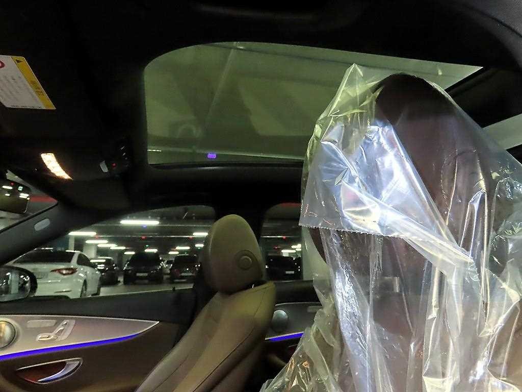 벤츠 E 클래스 E-클래스 W213 E300 아방가르드 이미지 17