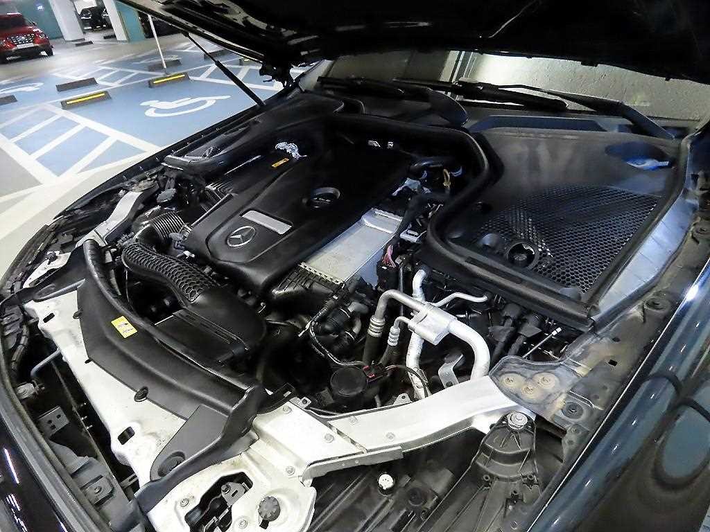 벤츠 E 클래스 E-클래스 W213 E300 아방가르드 이미지 19