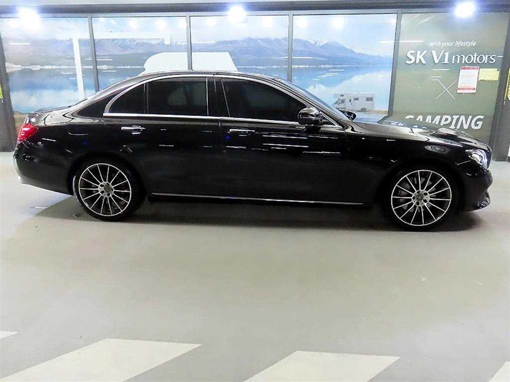 벤츠 E 클래스 E-클래스 W213 E300 아방가르드 이미지 3