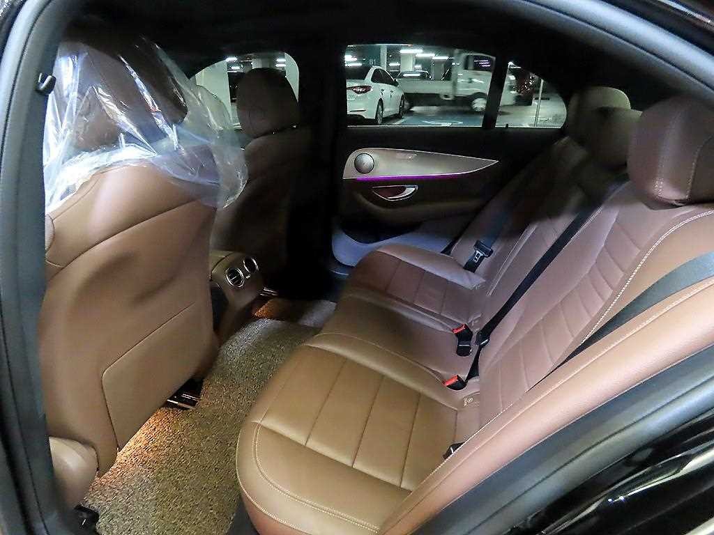 벤츠 E 클래스 E-클래스 W213 E300 아방가르드 이미지 7