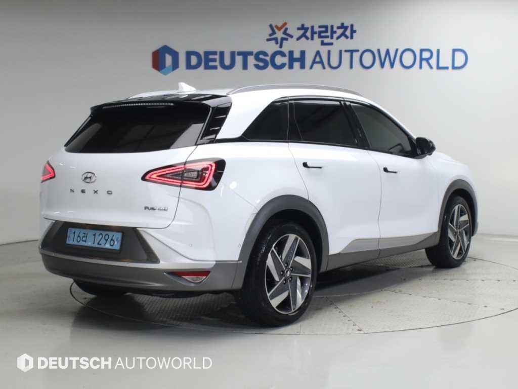 현대 넥쏘 프리미엄 이미지 2