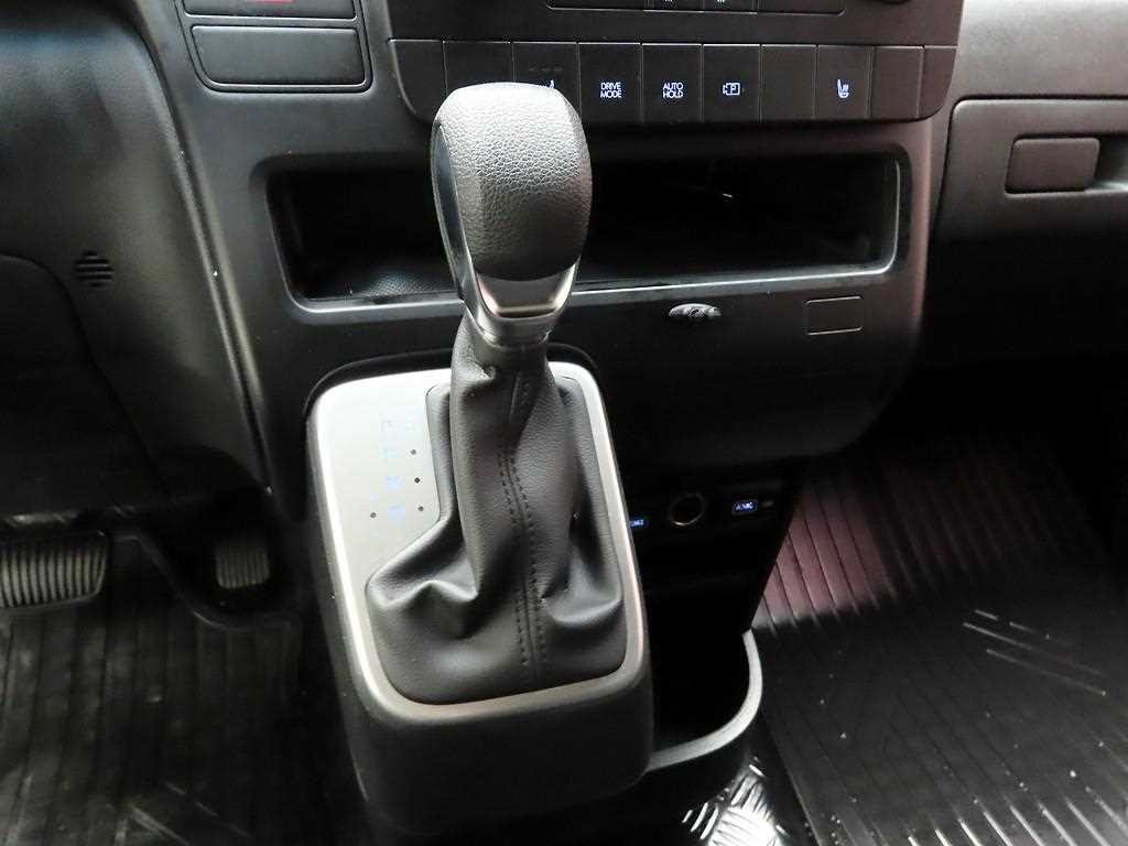 현대 스타리아 2WD 디젤 카고 스마트 3인승 이미지 11