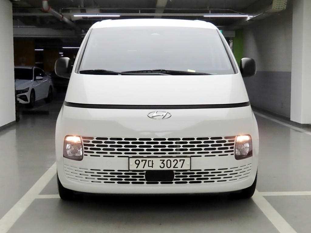 현대 스타리아 2WD 디젤 카고 스마트 3인승 이미지 2
