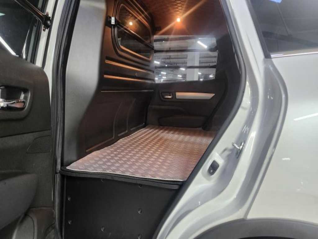 르노코리아(삼성) QM6 더뉴QM6 퀘스트 2.0 LPe 2WD 밴 이미지 17