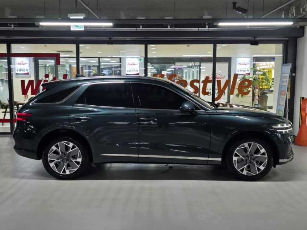 제네시스 GV70 일렉트리파이드 GV70 e-AWD 이미지 3