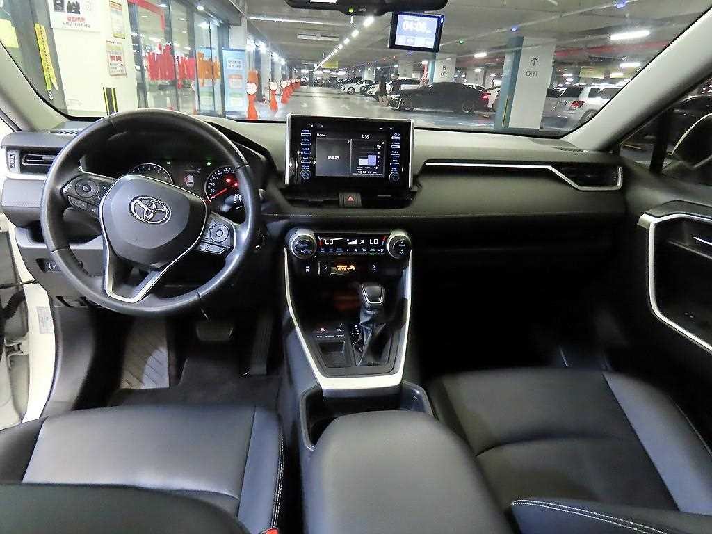 토요타 라브4 RAV4(5세대) 2.5 2WD 이미지 10