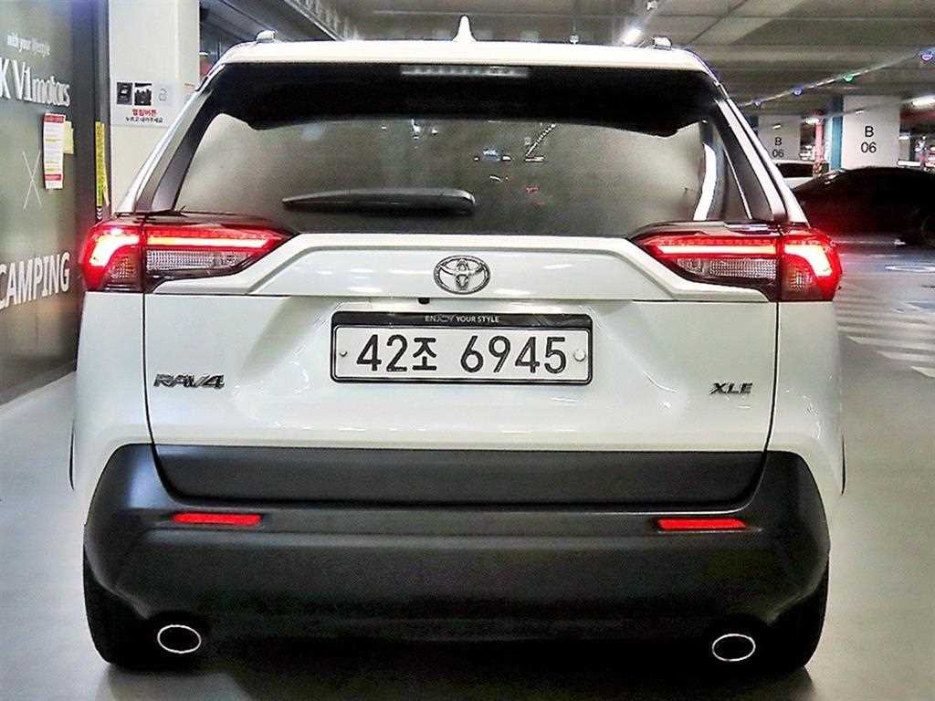 토요타 라브4 RAV4(5세대) 2.5 2WD 이미지 5